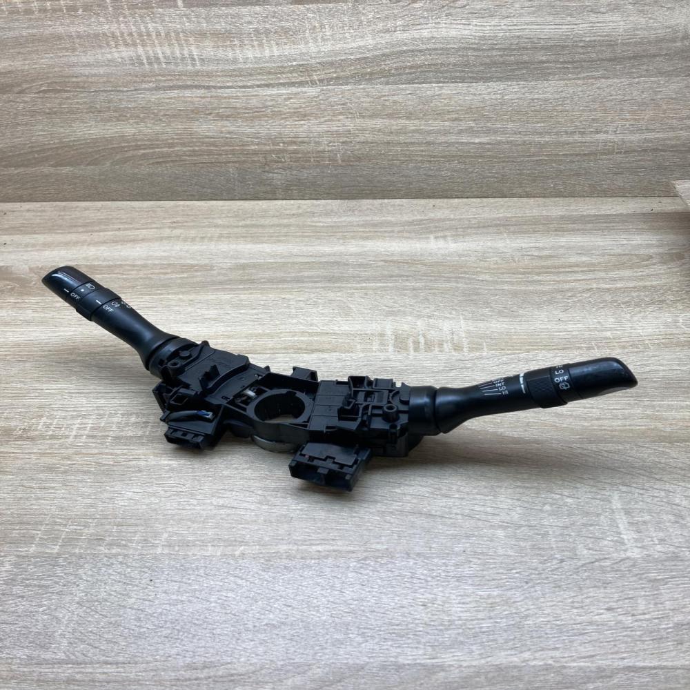 42090 17F221 17F060  Wiper turn signal indicator stalk/switch Toyota Prius (XW30