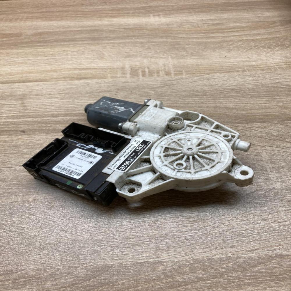 8P4959802B   Rear door window regulator motor Audi A3 S3 8P