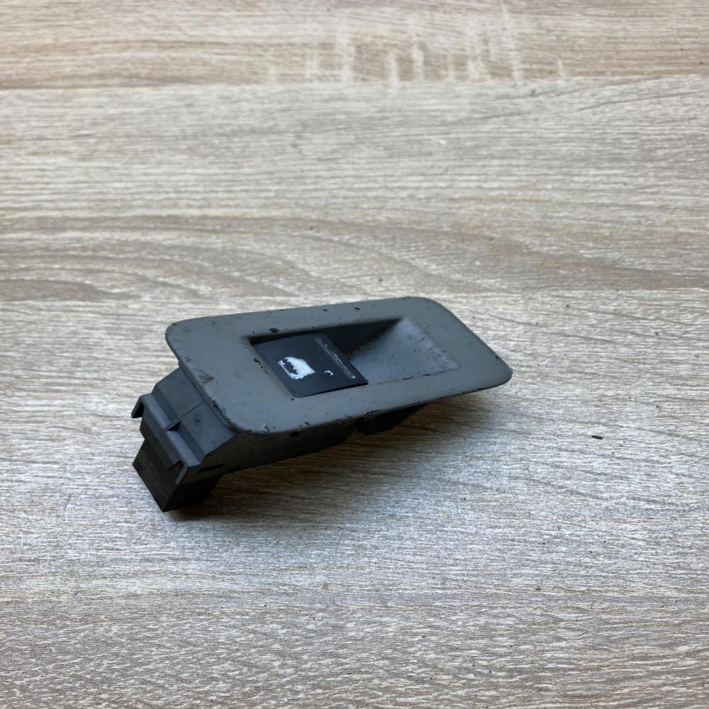 7L6959851B   Electric window control switch Volkswagen Touareg I