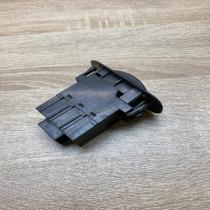 MB962804 C8D D101M A1  Electric window control switch Mitsubishi Galant