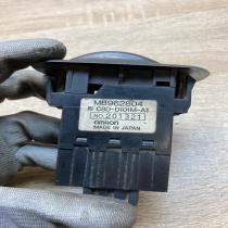 MB962804 C8D D101M A1  Electric window control switch Mitsubishi Galant