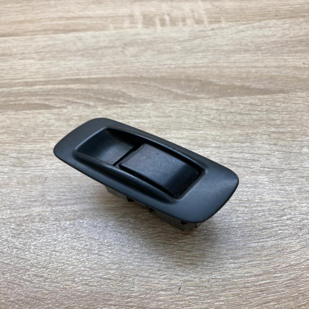 84810 0F010 848010F030 B0 848010F030 B0 Electric window control switch Toyota Co