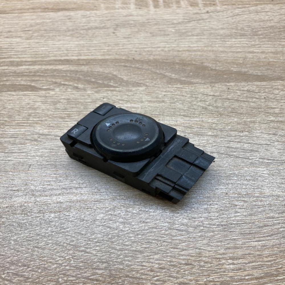 B5 Mirror switch   Wing mirror switch Volkswagen PASSAT B5