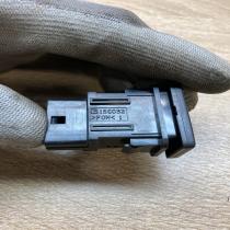 15C032   ESP (stability program) switch Toyota Prius (XW20)