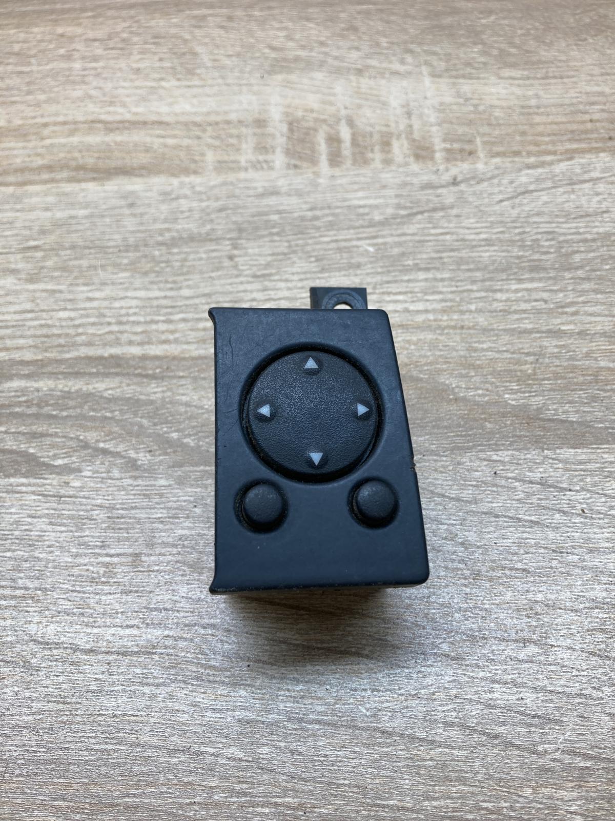 4A0959565   Wing mirror switch Audi A6 S6 C4 4A