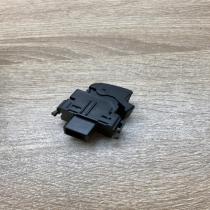 84810 0F010 848100F010  Electric window control switch Toyota Corolla Verso AR10