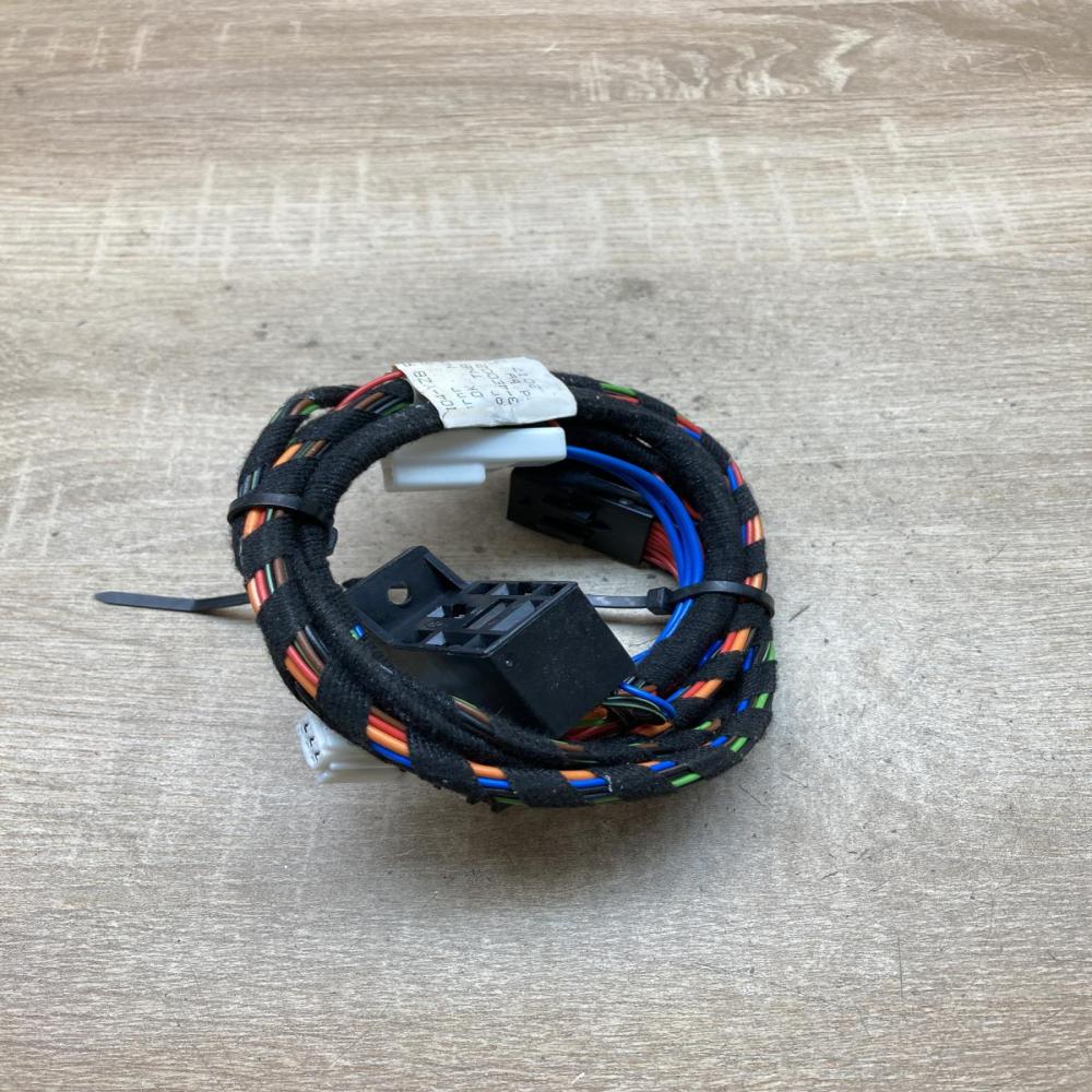 KE963 4E002 Wing mirror wiring loom  Front door electric wing mirror Nissan Qash