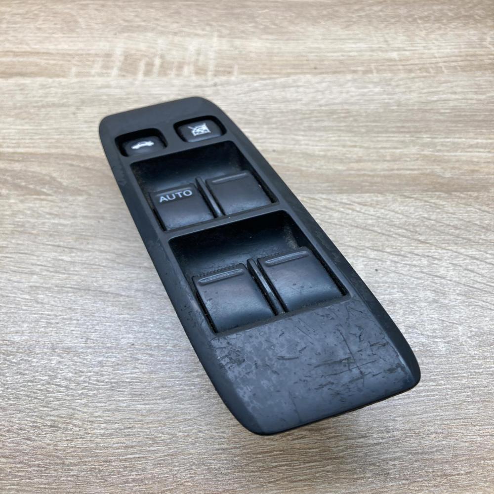 25401 AV640 25401AV640  Electric window control switch Nissan Primera