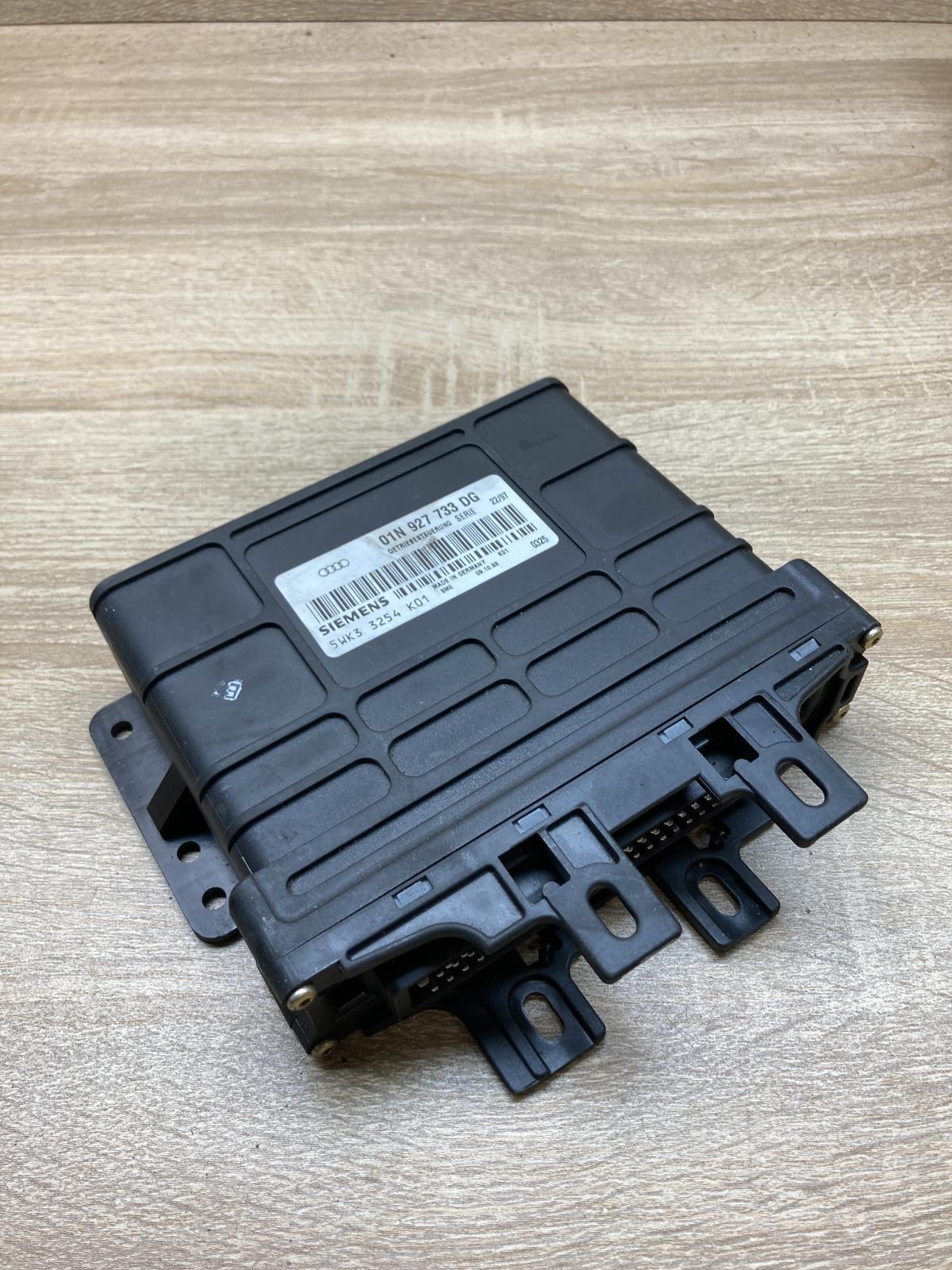 01N927733DG 5WK33254  Gearbox control unit/module Audi A6 S6 C5 4B