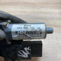 3B9839752CD   Rear door window regulator motor Volkswagen PASSAT B5
