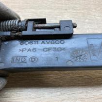 80611 AV600 80611AV600  Front door exterior handle/bracket Nissan Primera