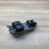 970 0V85   Electric window control switch Toyota Yaris