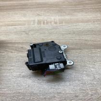 063800 1100 R982  Air flap motor/actuator Toyota Avensis T270