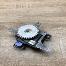 063800 0920   Air flap motor/actuator Toyota Auris 150