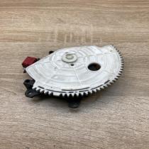 13800 2800   Air flap motor/actuator Toyota Avensis T270
