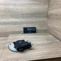 13800 2800   Air flap motor/actuator Toyota Avensis T270