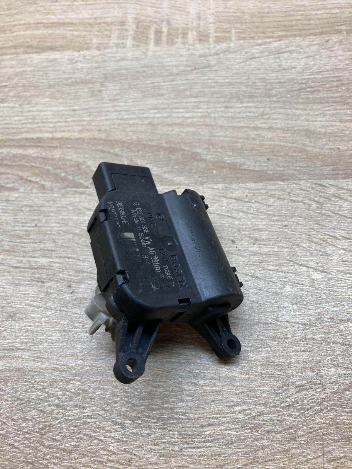 1K0907511C 0132801336  Air flap motor/actuator Volkswagen PASSAT B6