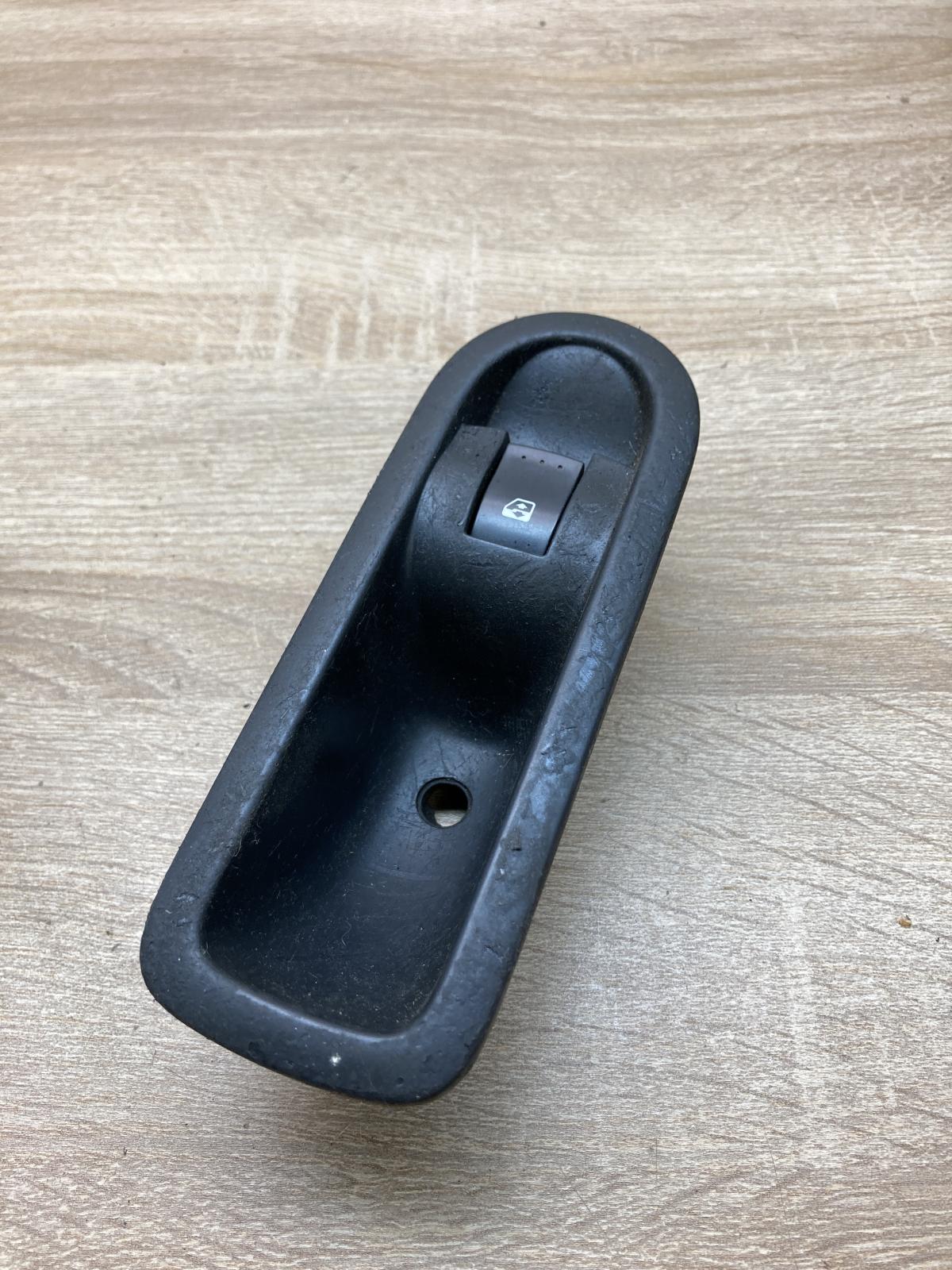 156015540 025330  Electric window control switch Renault Megane I