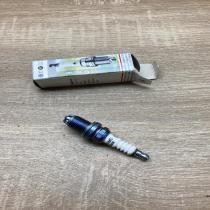 101000060AA   Spark plug Volkswagen PASSAT B5