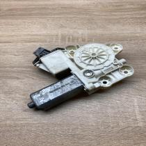 999060 101 992045 100  Rear door window regulator motor Toyota Avensis T250