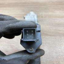 999060 101 992045 100  Rear door window regulator motor Toyota Avensis T250