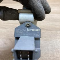 999060 101 992045 100  Rear door window regulator motor Toyota Avensis T250