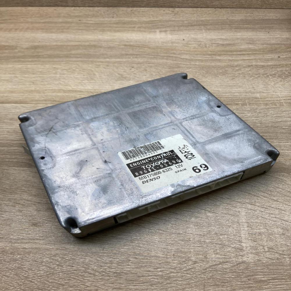89661 05690 8966105690  Engine control unit/module ECU Toyota Avensis T250