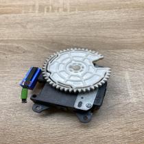 113800 2800   Air flap motor/actuator Toyota Auris 150
