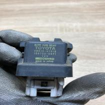 28610 67010 2861067010 156700 0671 Glow plug pre-heat relay Toyota Avensis T270