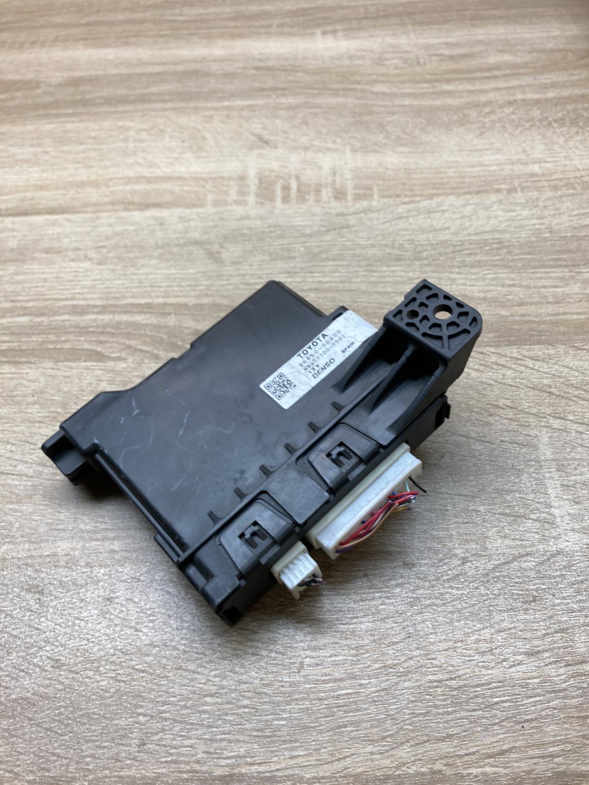 88650 0D400 MB177700 9901  Other control units/modules Toyota Yaris