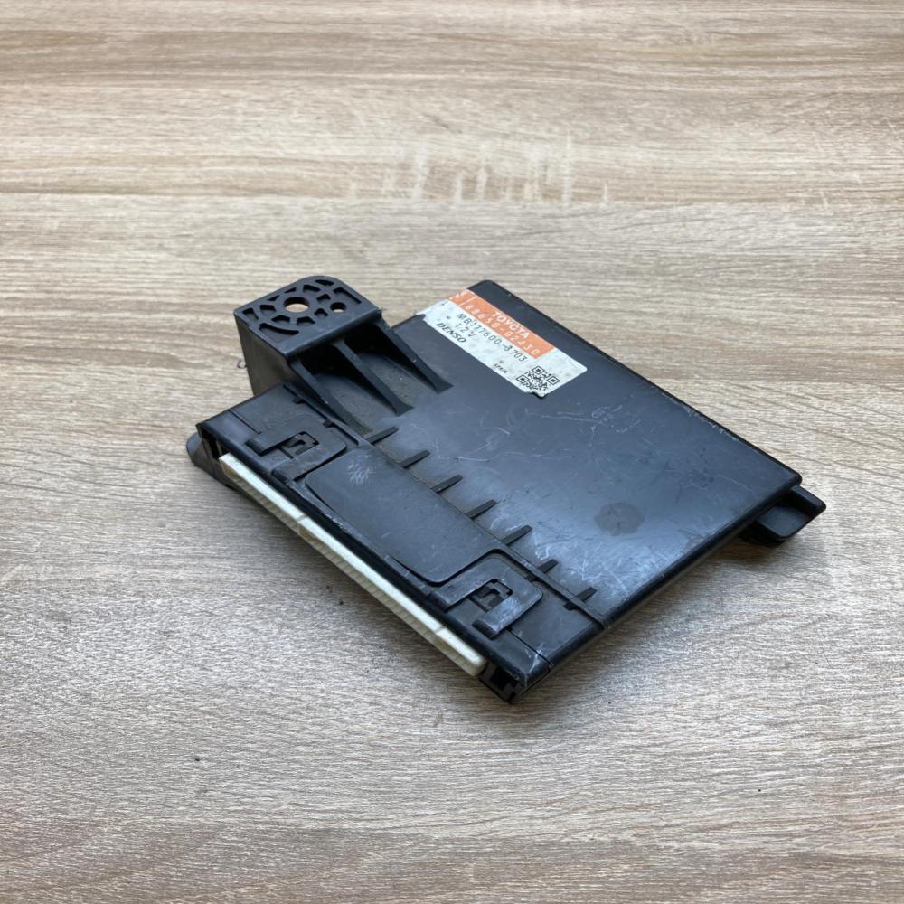 88650 02430 MB177600 3703  Air conditioner control unit module Toyota Auris 150