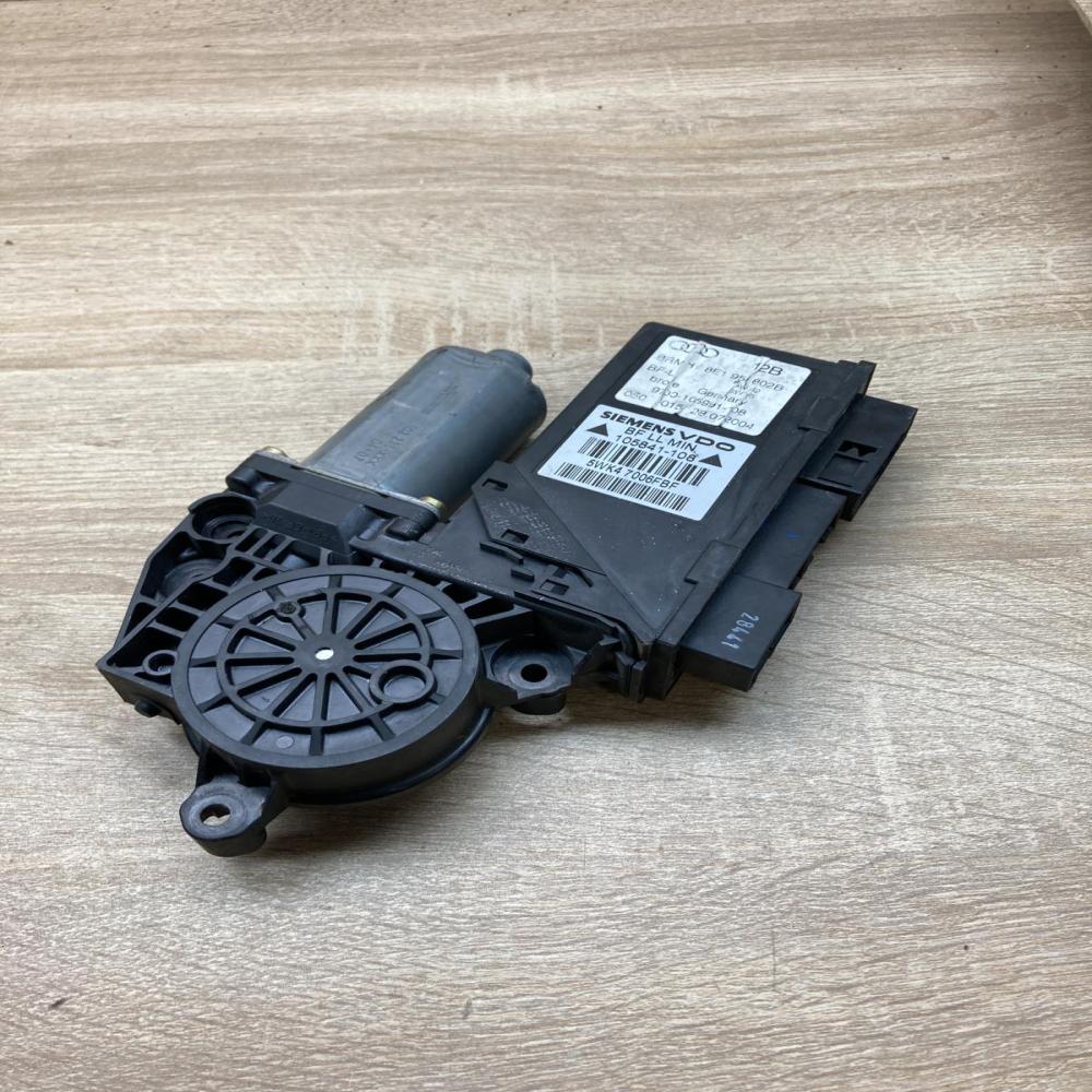 8E1959802B 5WK47006FBF  Front door window regulator motor Audi A4 S4 B6 8E 8H