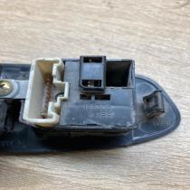 183606 M040  Electric window control switch Subaru Forester SG