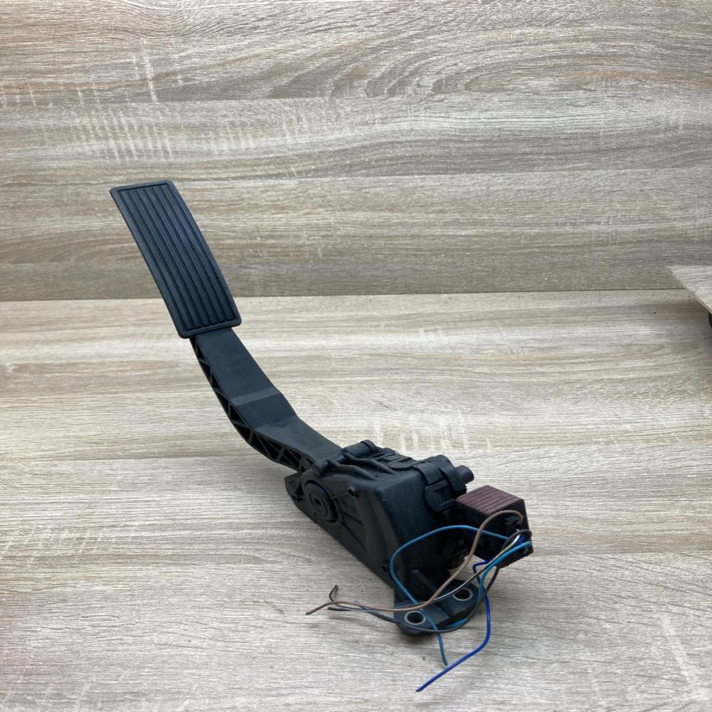 69292711   Throttle cable Opel Astra G