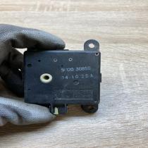 3F120 30850   Air flap motor/actuator Nissan 350Z