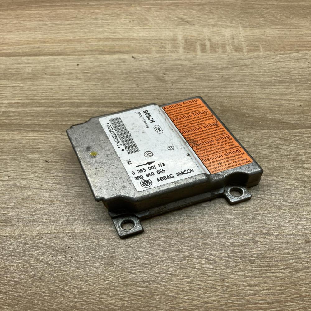 3B0959655 0285001173  Airbag control unit/module Volkswagen PASSAT B5