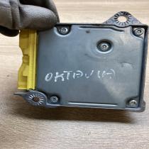 1K0909605T 5WK43412  Airbag control unit/module Skoda Octavia Mk2 (1Z)