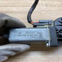 0390203236 370379 Driver side Seat adjustment motor Nissan Maxima A34