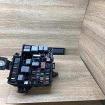 0348YA1   Fuse module Toyota Avensis T270