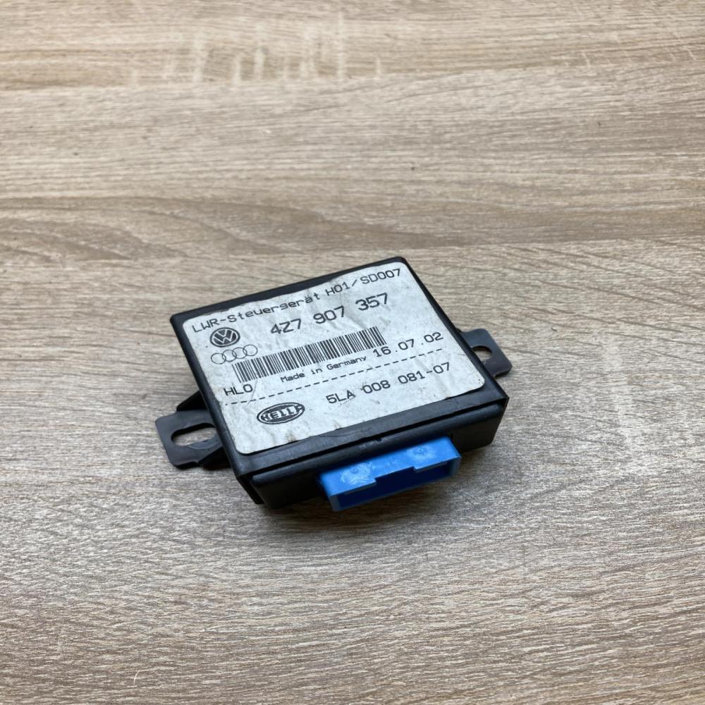 4Z7907357   Light module LCM Audi A6 S6 C5 4B