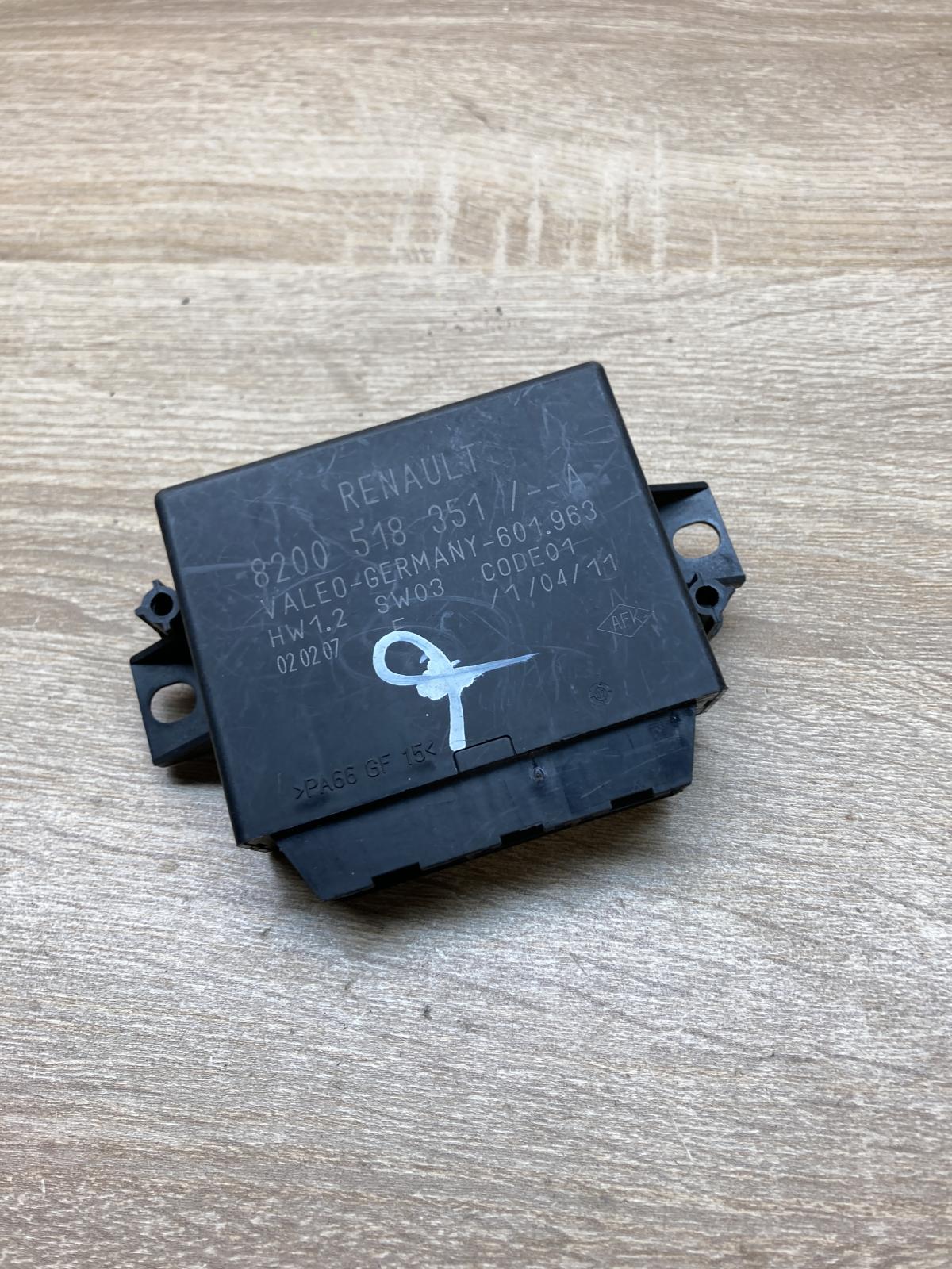 8200518351A 601963  Parking PDC control unit/module Renault Scenic II -  Grand s
