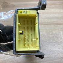 89170 02560 215537 106  Airbag control unit/module Toyota Auris 150
