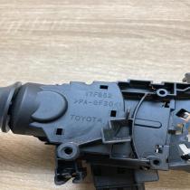 02730 17F850   Wiper turn signal indicator stalk/switch Toyota Auris E180