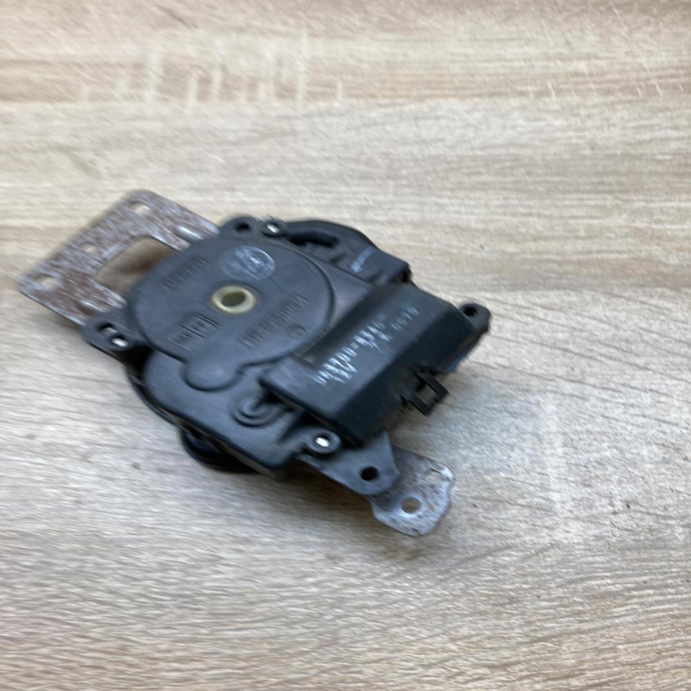 063700 8340   Air flap motor/actuator Honda Civic