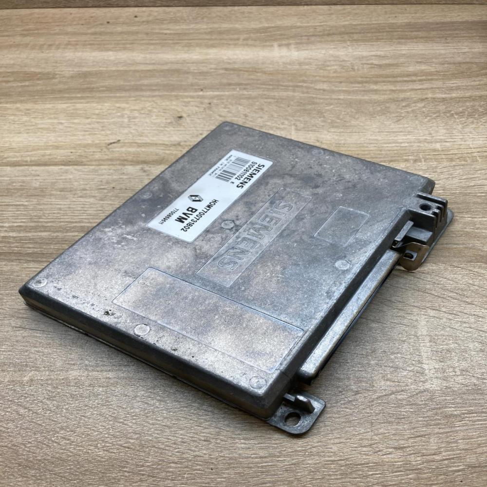 7700731802 S100811102E  Engine control unit/module ECU Renault 19