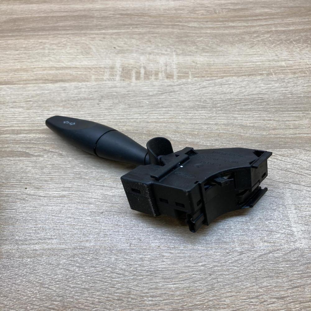 98AG 13335 AG 98AG13335AG  Indicator stalk Ford Focus