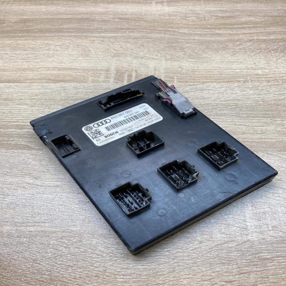 8K0907063   Comfort/convenience module Audi A4 S4 B8 8K