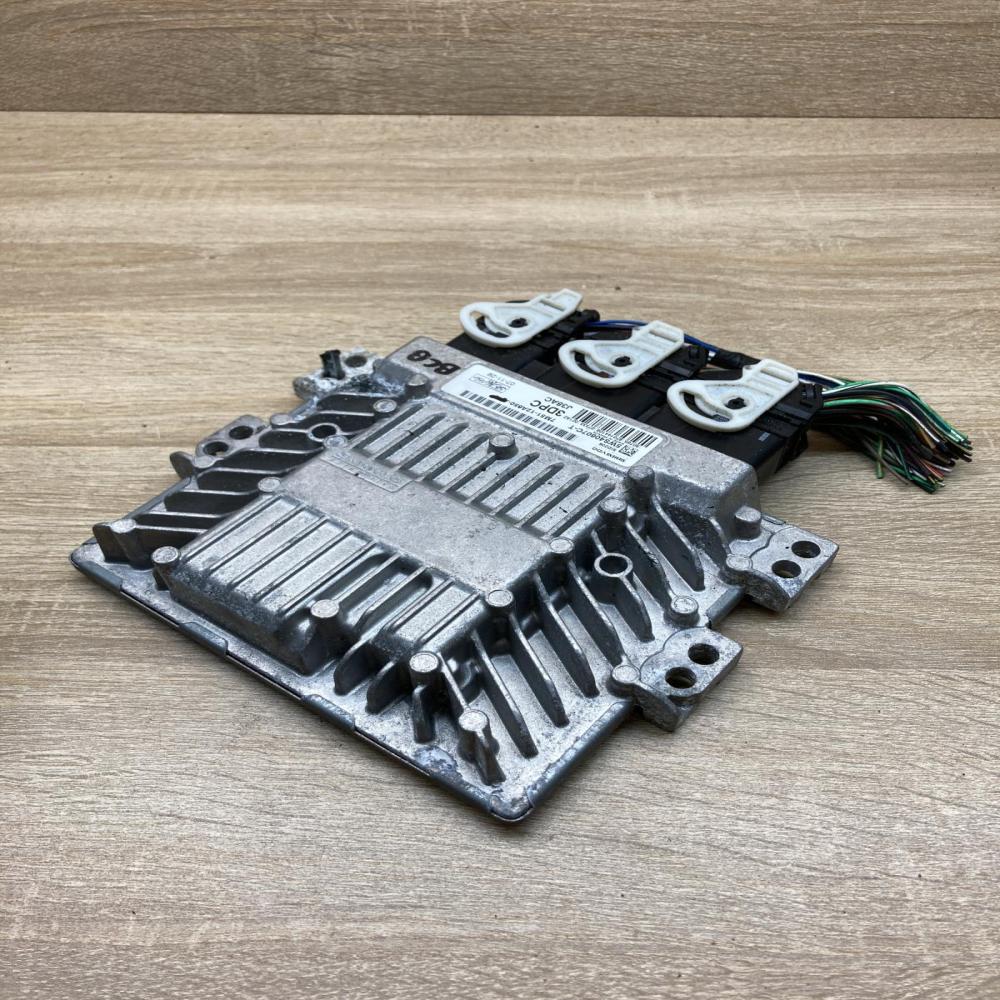 7M51 12A650 BCB 7M5112A650BCB 5WS40607C Engine control unit/module ECU Ford Focu