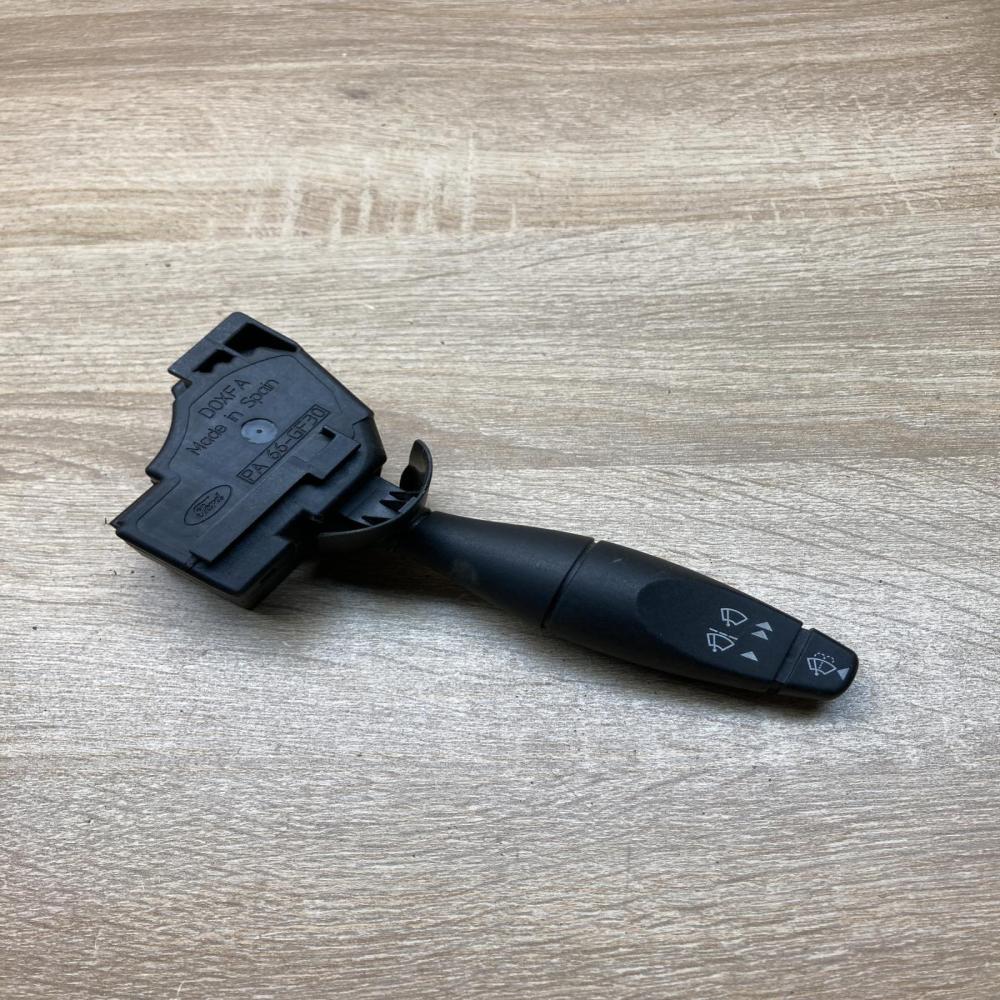 98AG 17A553 CC 98AG17A553CC  Wiper control stalk Ford Focus