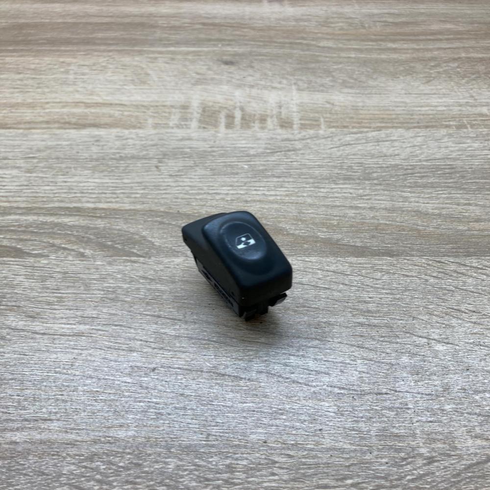 432962K   Electric window control switch Renault Clio I